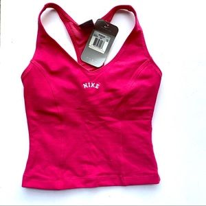 NWT Nike workout tank size XS fuschia